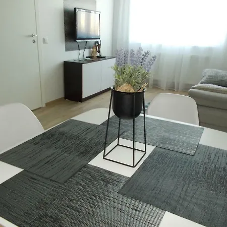 Lejlighed Vega In New Luxury House